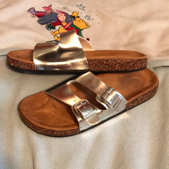 NWOT Sandals - Picture 3 of 5